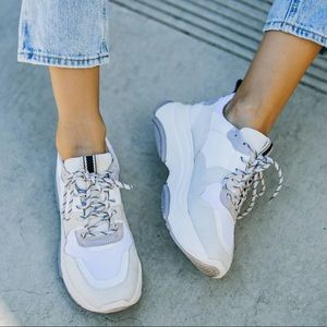 Perla Running Sole Sneaker